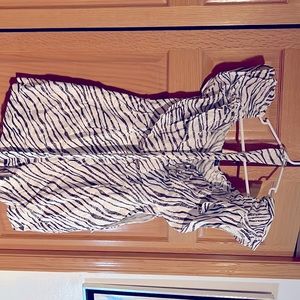 Venus, US 12, black and white striped romper